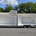 Lieferung von zwei Poolwannen